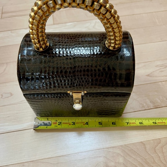 Vintage embossed patent leather purse - Picture 5 of 5